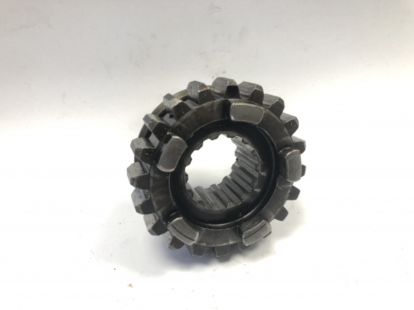 6th Gear Layshaft,  20 teeth.  Used condition.