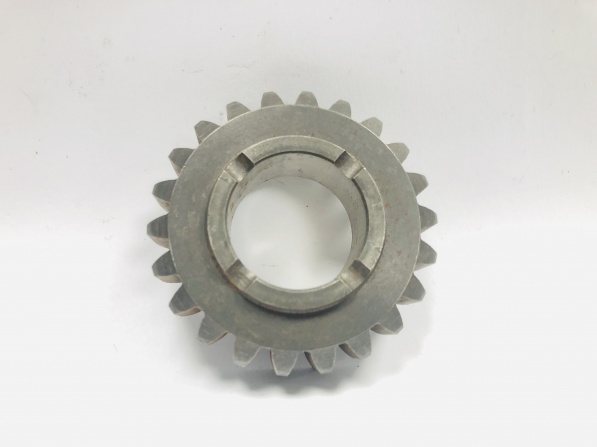 4th Gear Mainshaft, Used condition.