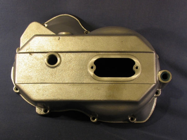 clutch cover, 900ss 1978>. late bosch ignition type. reproduction (rough cast will polish)