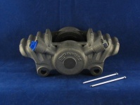 cp2696-38eo lockheed race caliper..symmetrical (inlet thread 3/8 x 24unf)