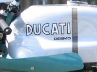 ducati + desmo, tank decal.750ss..'green frame'